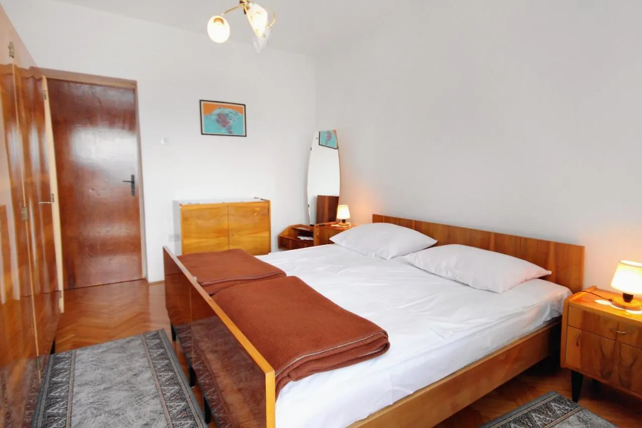 Apartment Novi Vinodolski 2423A Croatia